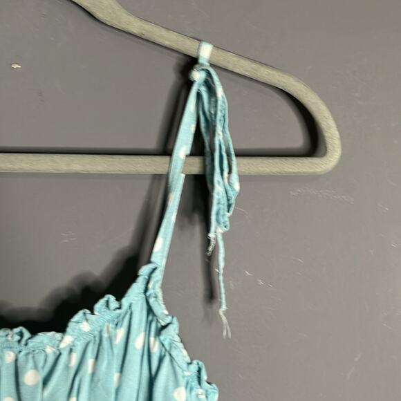 Francesca’s Blue and White Polka Dot Strappy Babydoll Top Size Medium - Picture 3 of 8
